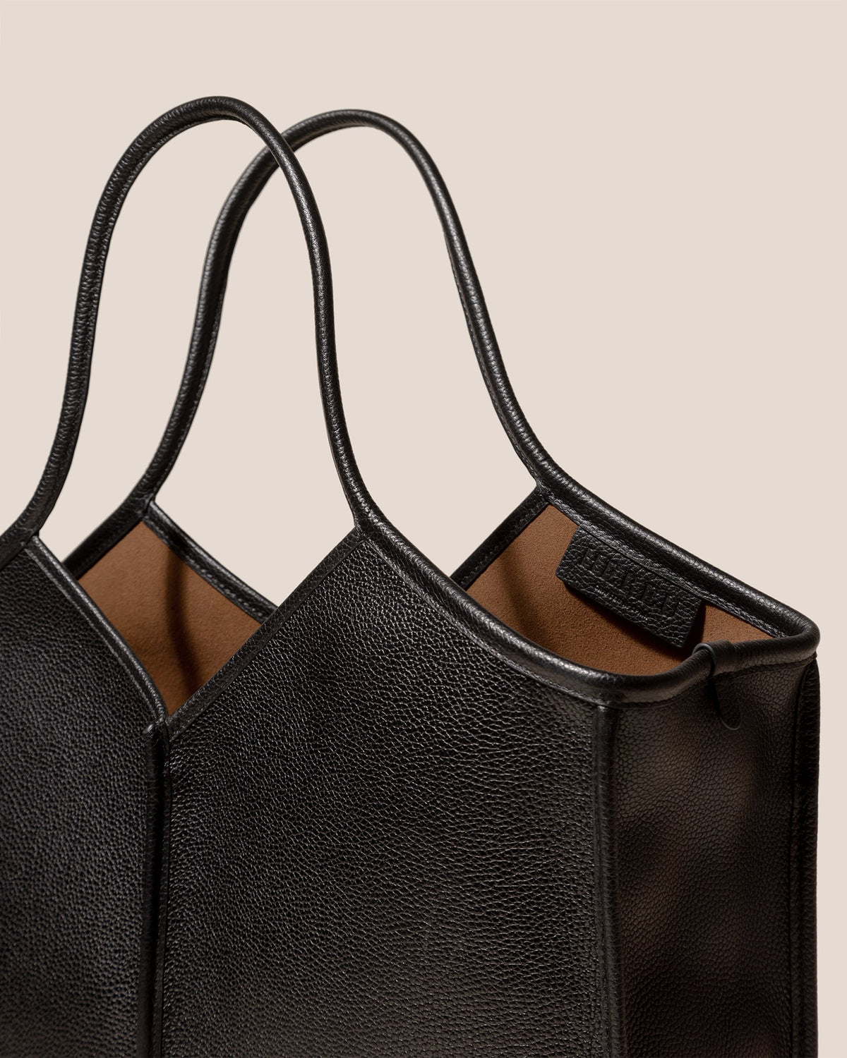 CALELLA SQUARED MEDIUM GRAINY - Leather-trimmed Tote Bag