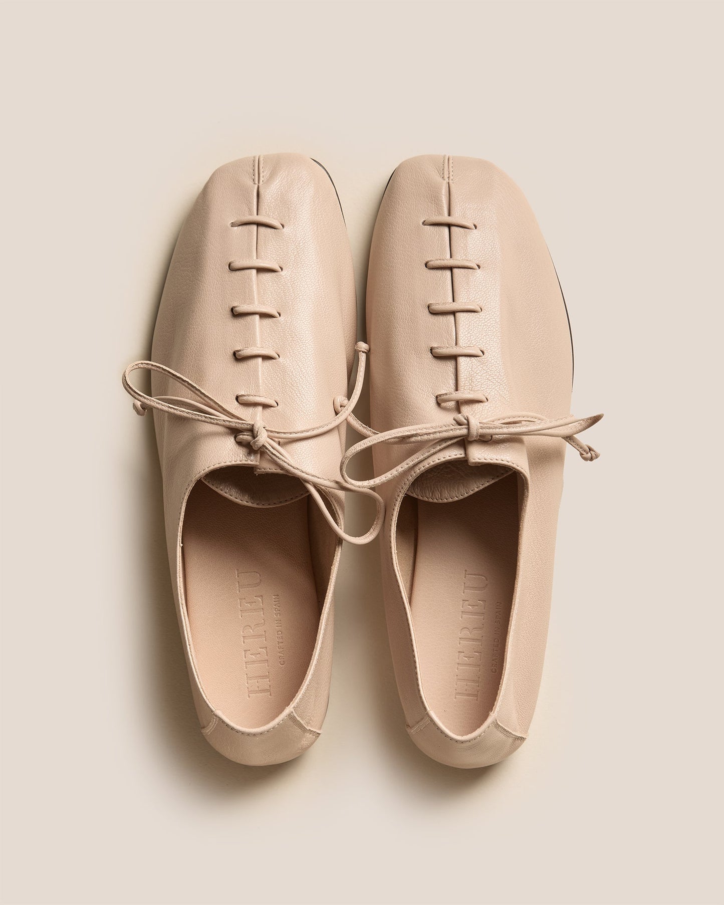 PLEGADA SHINY - Deconstructed Lace-up Shoe