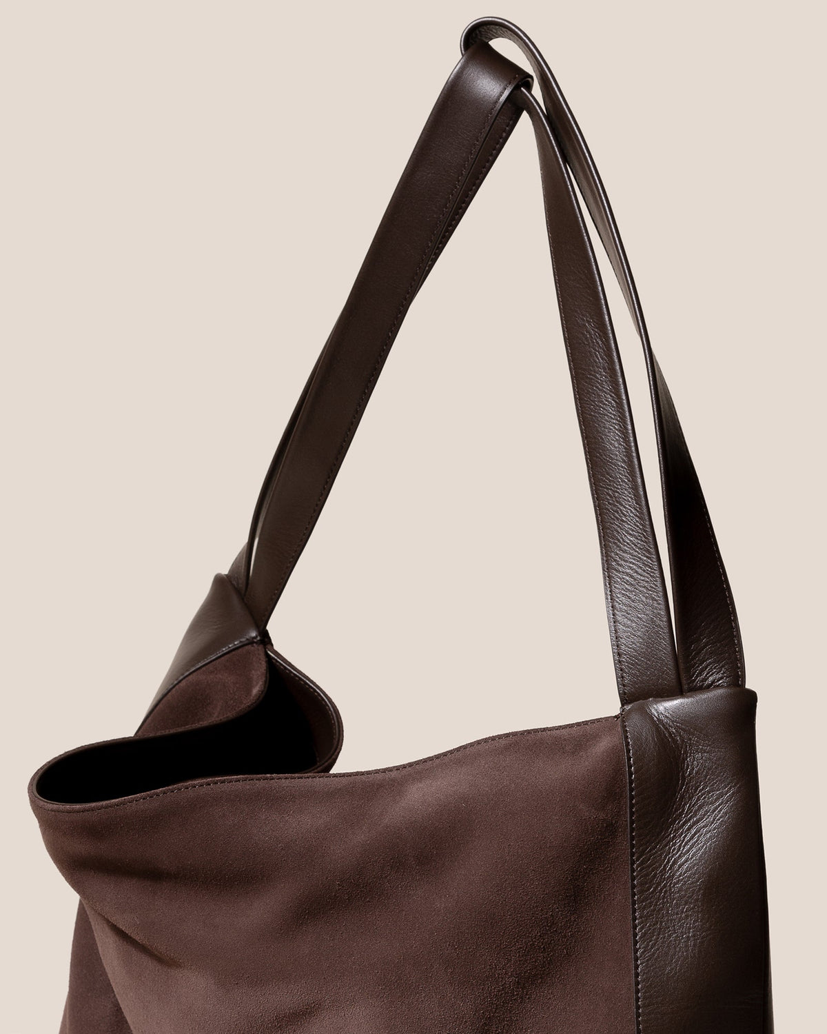 CADOR SUEDE - Slouchy Shoulder Bag