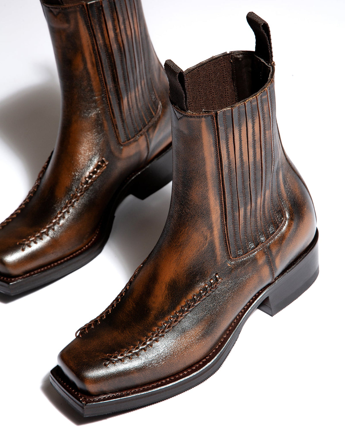 AGULLA - Men's Square-Toe Braided Detail Chelsea Boot