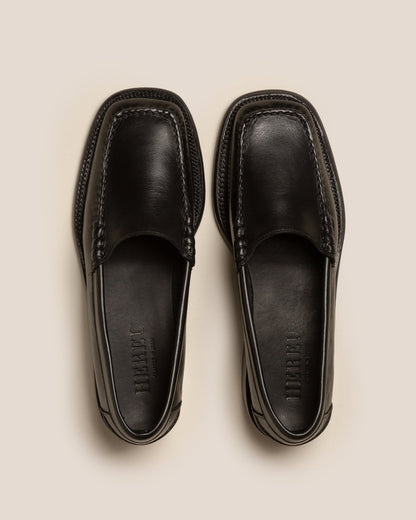 SALA - Square-Toe Low-Heeled Pump