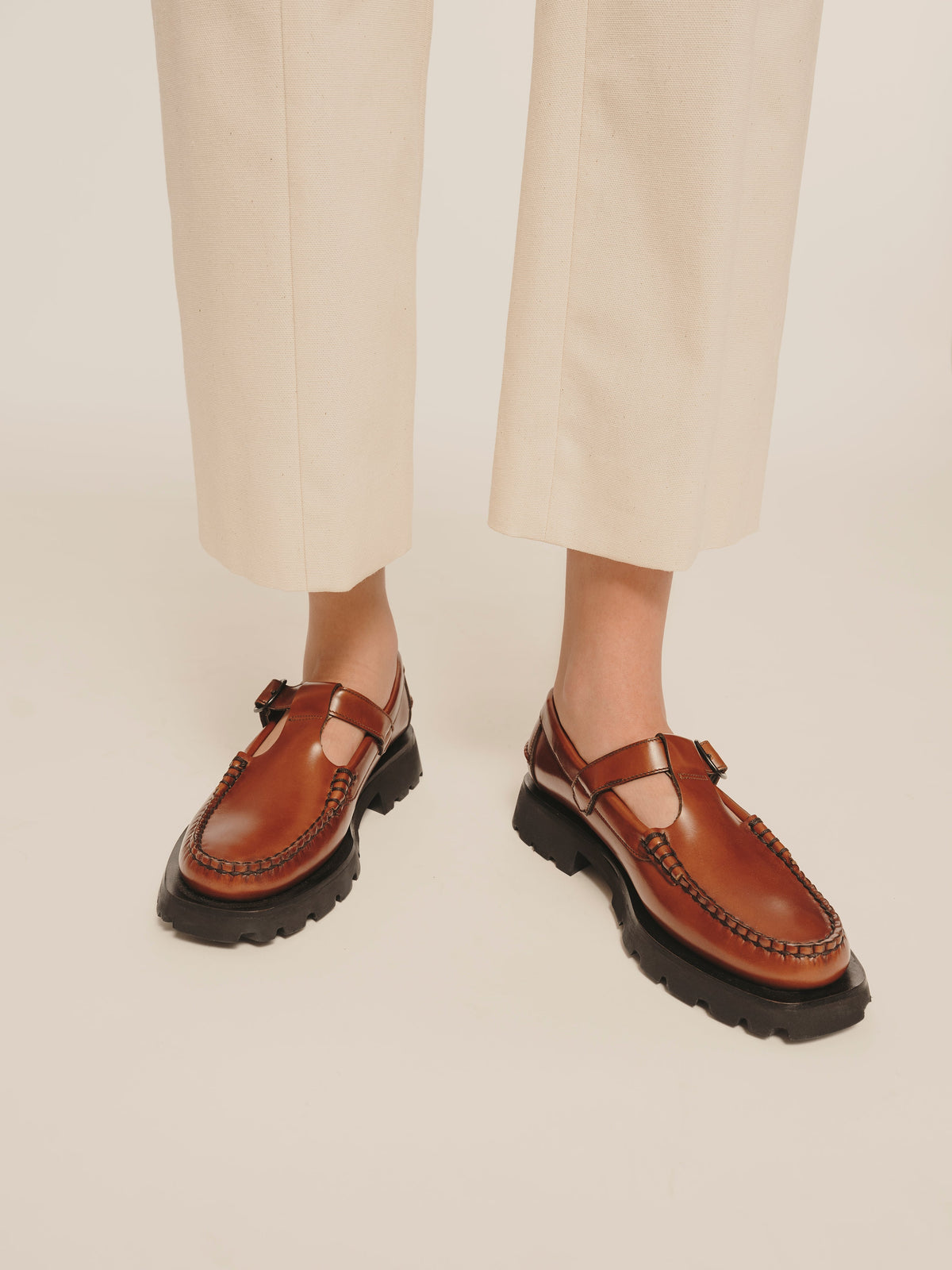 ALBER SPORT - Tread Sole T-Bar Loafer