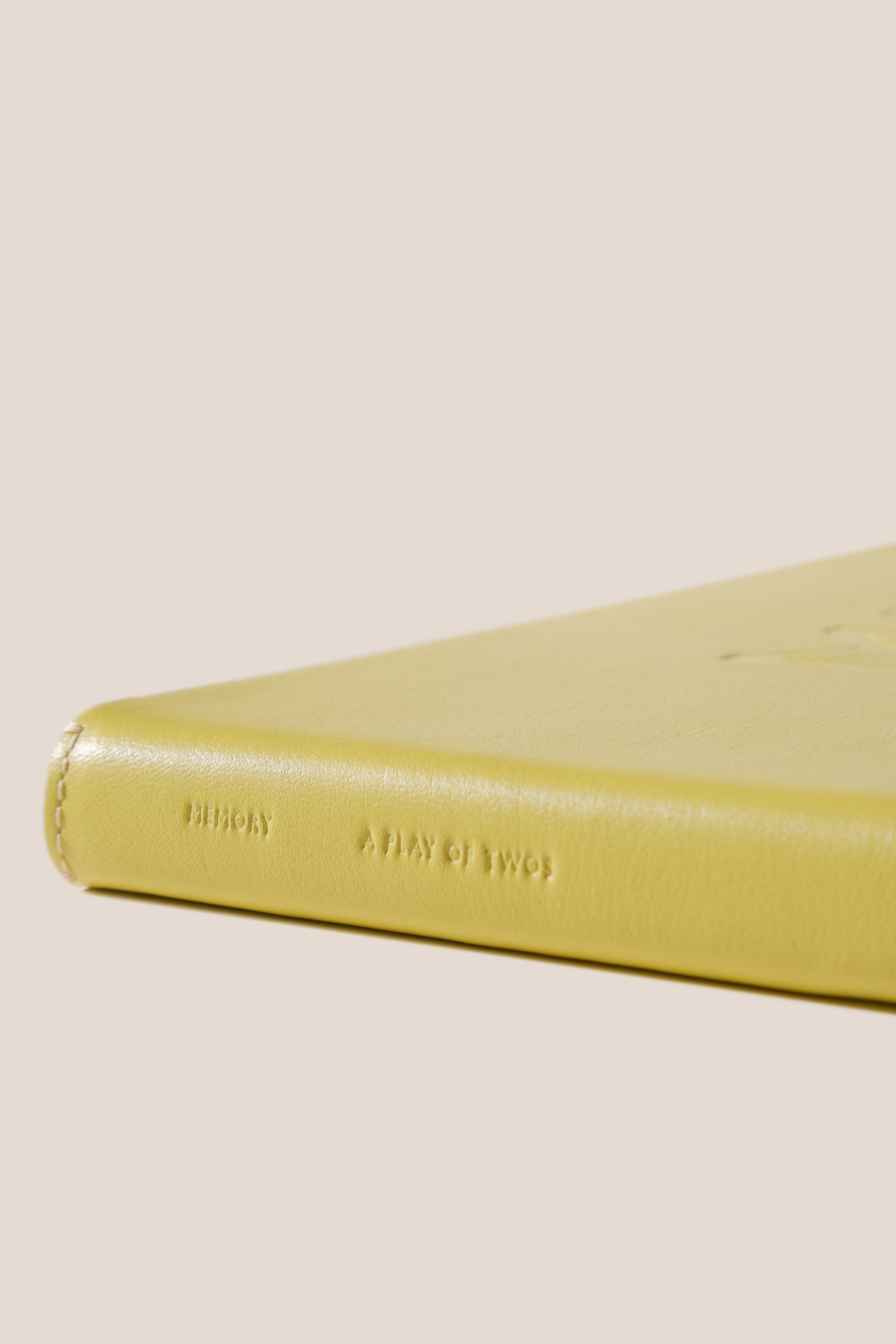 MEMORY. A PLAY OF TWOS - HEREU Photobook