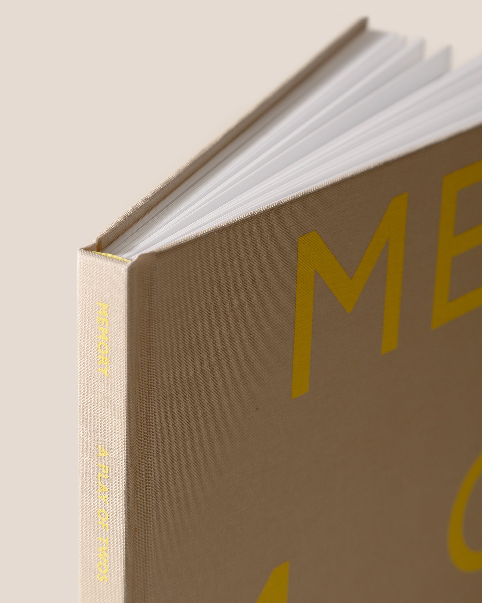MEMORY. A PLAY OF TWOS - HEREU Photobook