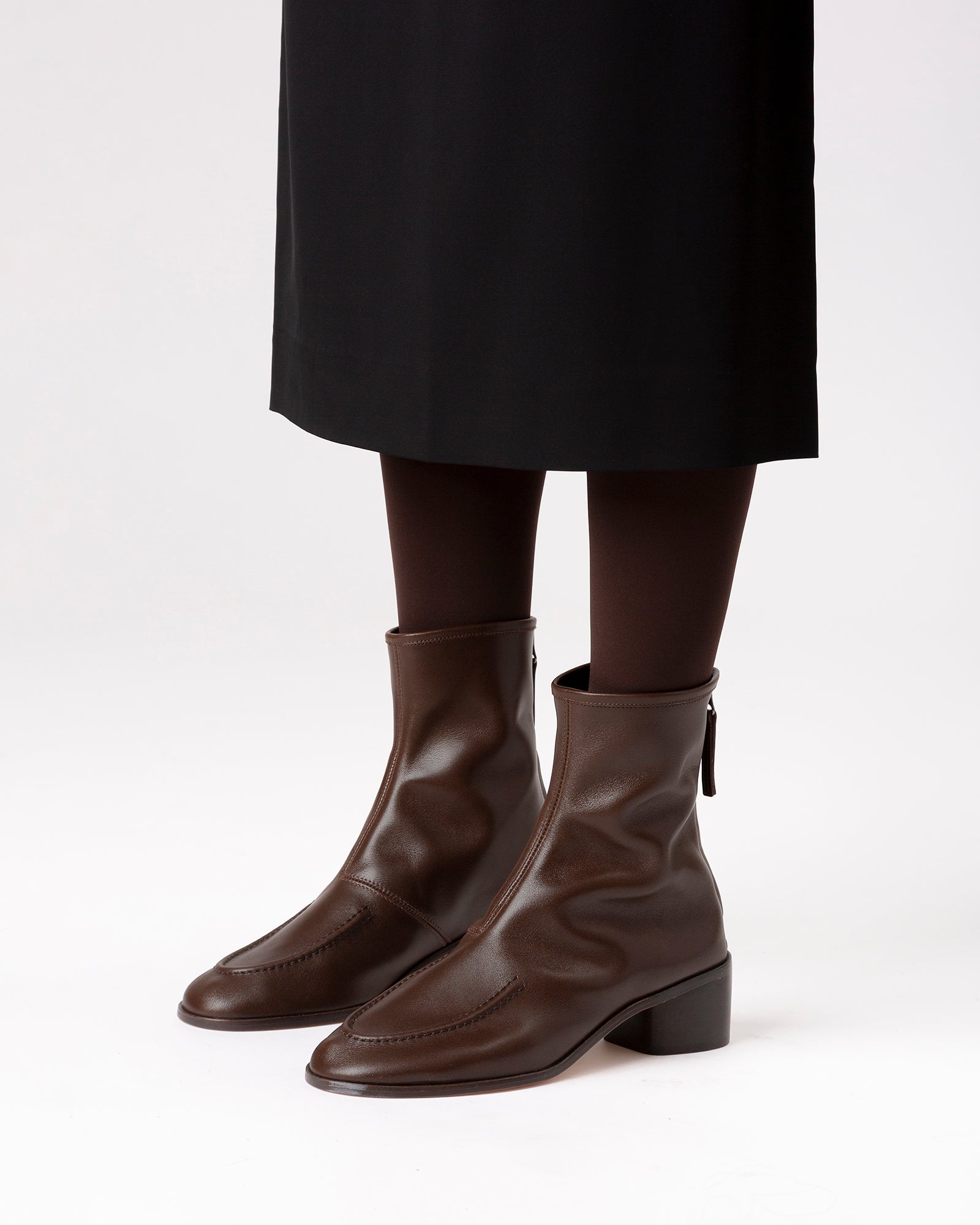 JULIOL BOOT CALF SUEDE HEELED - Soft Low-Calf Boot