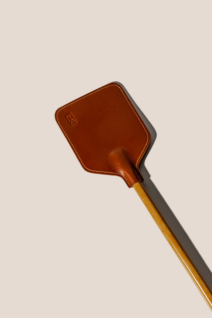ESPANTAMOSCAS - Leather and Bamboo Fly Swatter by Miguel Milá