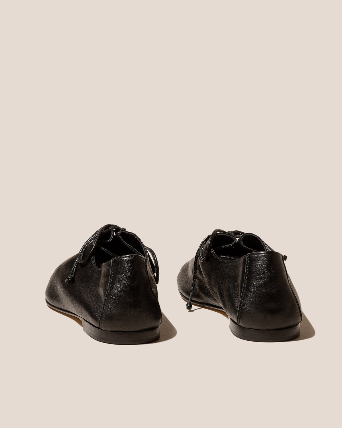 PLEGADA SHINY - FOR ALL - Deconstructed Lace-up Shoe