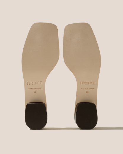 PLEGADA HEELED - Deconstructed Lace-up Shoe