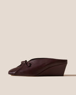RESSO - Bow-Detail Wedged Mule