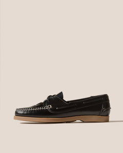 black/beige
