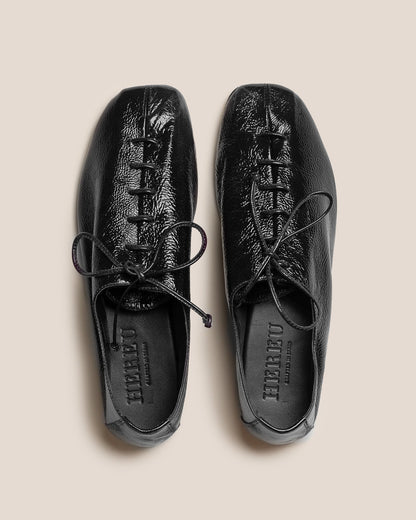 PLEGADA CRINKLED GLOSSY - Deconstructed Lace-up Shoe