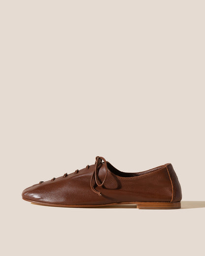 PLEGADA SHINY - FOR ALL - Deconstructed Lace-up Shoe