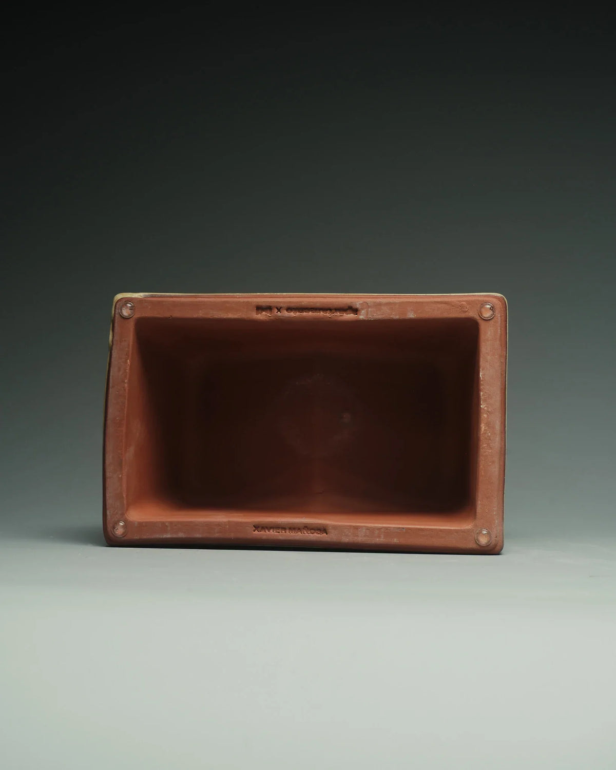 CERAMIC BOOKSTAND - by Xavier Mañosa